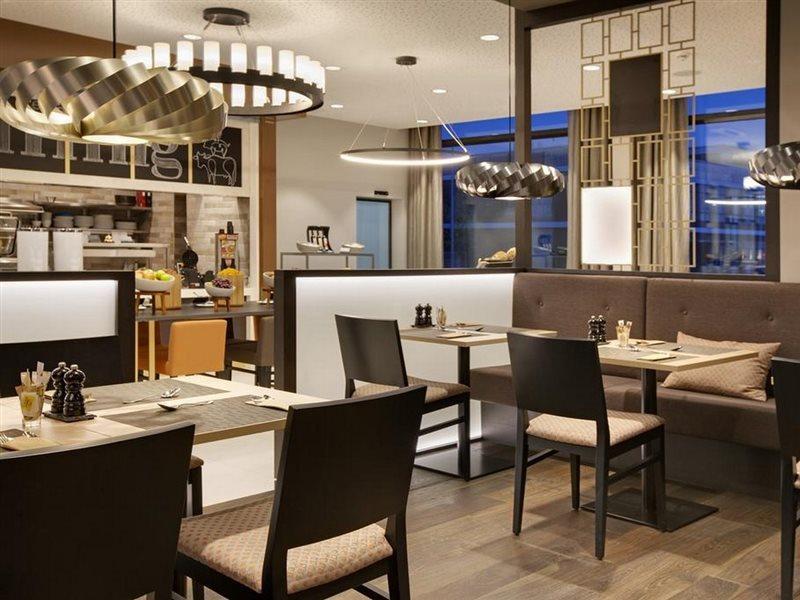 Hilton Garden Inn Zurich Limmattal Spreitenbach Exterior foto